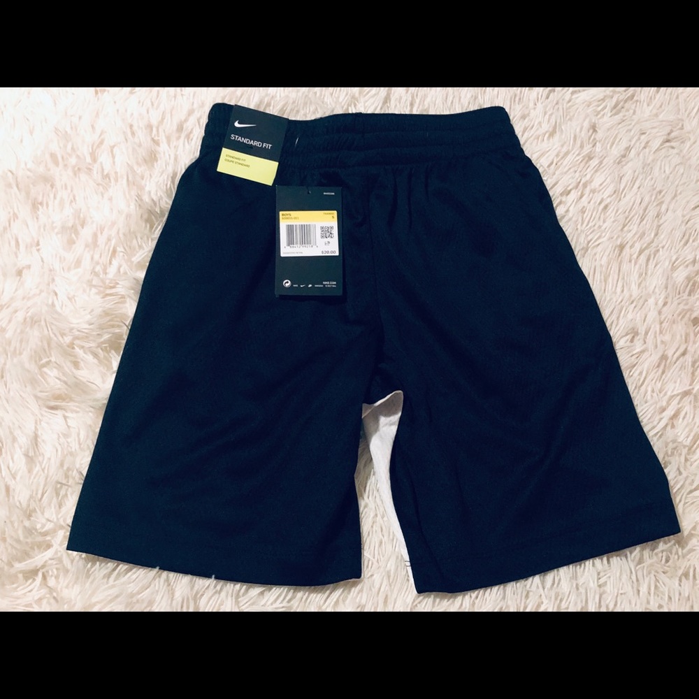 🌟Nike Dri-Fit Shorts ( B & W ) ⚡️Sz. Small ☀️ - Picture 2 of 3